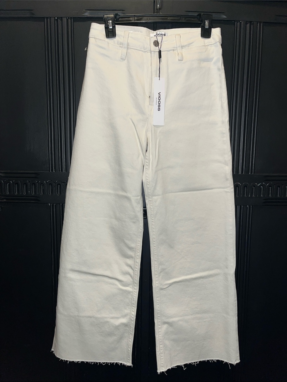 Vigoss Cream High-Rise Wide Leg Jeans with Raw Hem